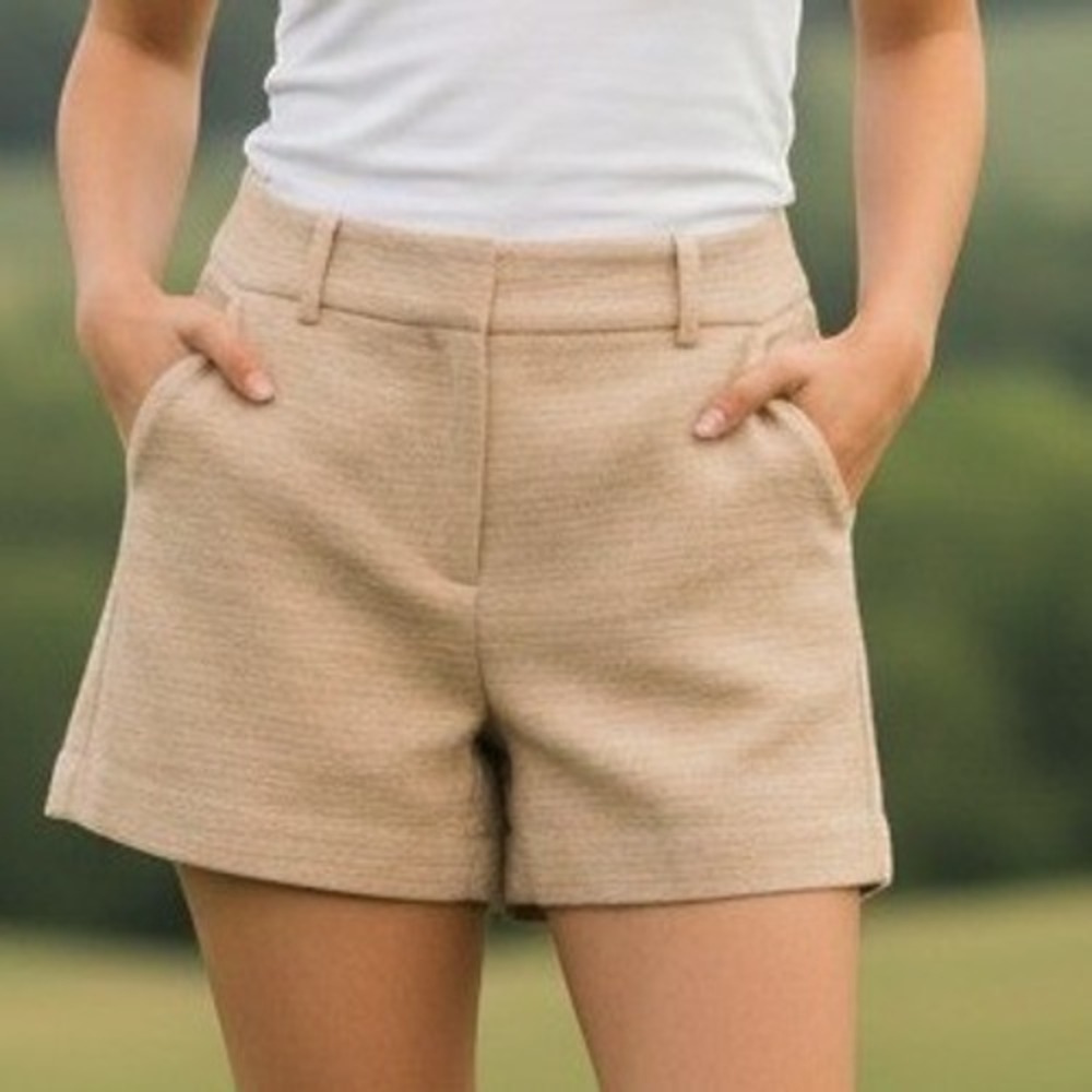 Ann Taylor Sive 6 Textured Shorts Cream W/fine Gold Threads